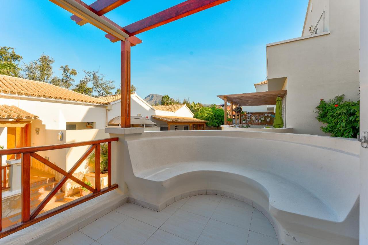 Chalet Playa De Las Americas Arona  Extérieur photo