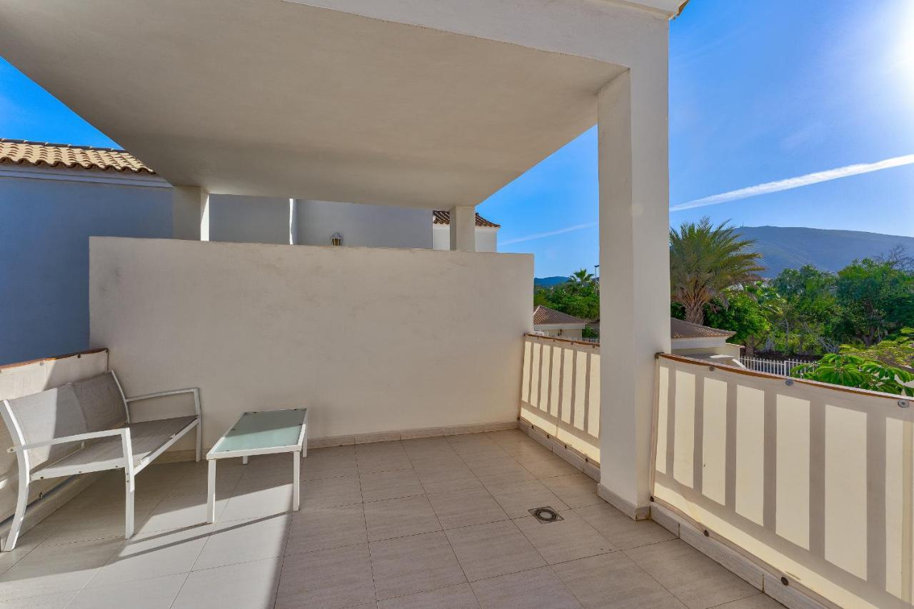 Chalet Playa De Las Americas Arona  Extérieur photo