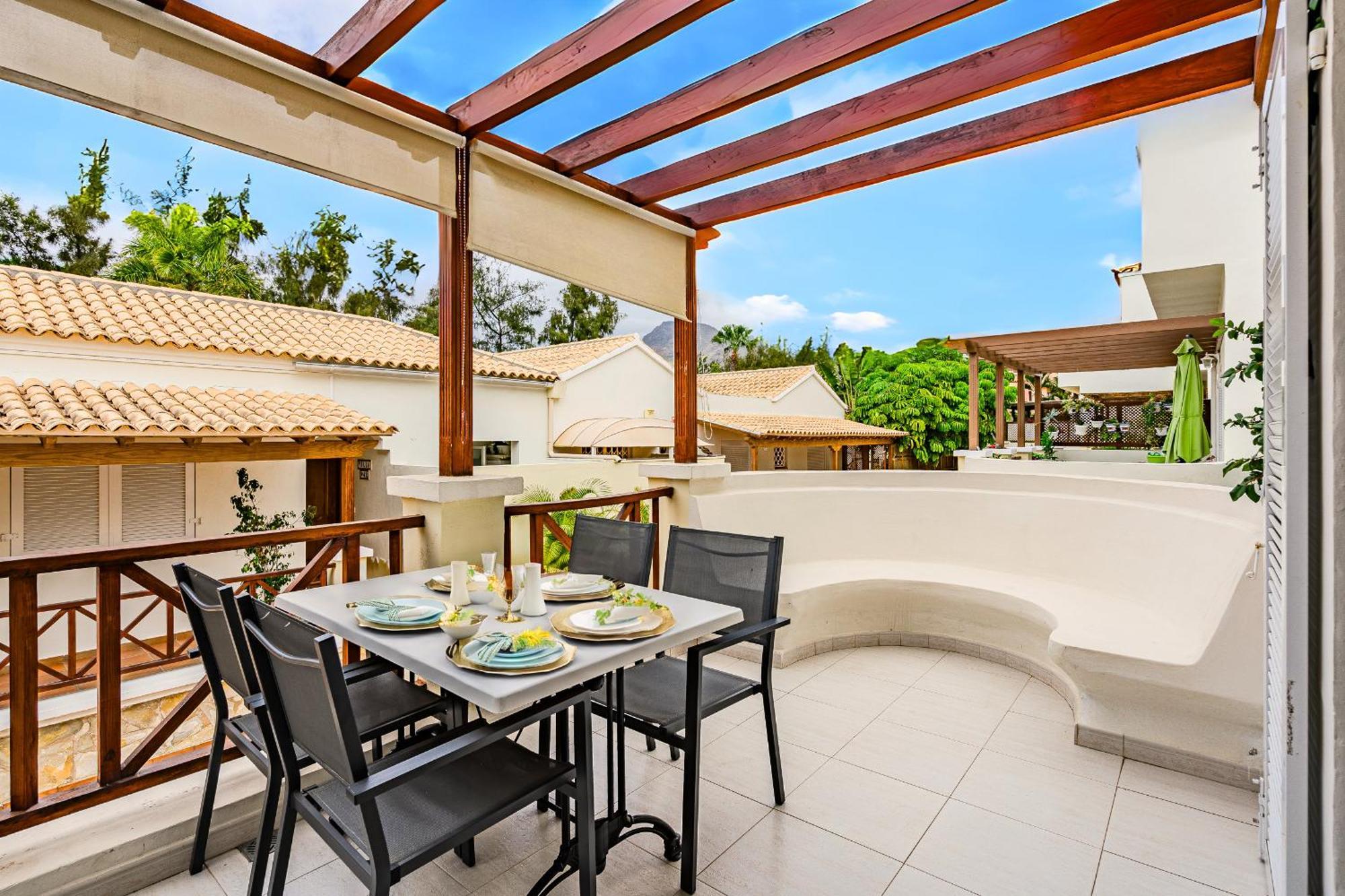 Chalet Playa De Las Americas Arona  Extérieur photo